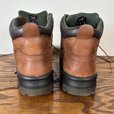 LOT 103: Men's Boots: Red Wing & Bogs, Sz 14