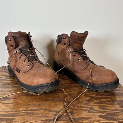 LOT 103: Men's Boots: Red Wing & Bogs, Sz 14