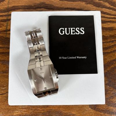 LOT 108: Guess Mens Watch