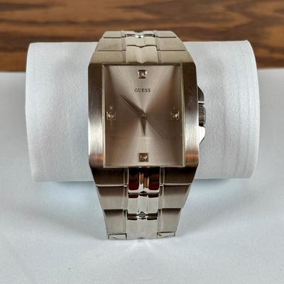 LOT 108: Guess Mens Watch
