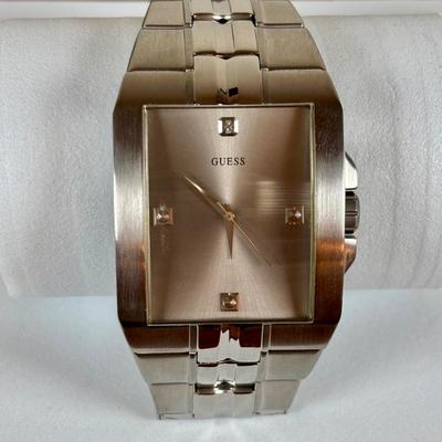 LOT 108: Guess Mens Watch