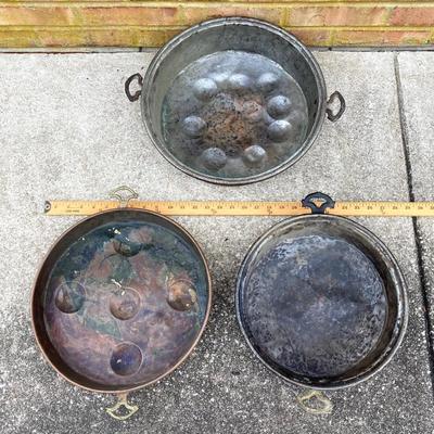 LOT 113: Heavy Duty Metal Hanging Kitchen Rack with Three Copper Bottom Pans