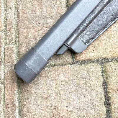 LOT 128: Retractable Cargo Area Shade / Cover