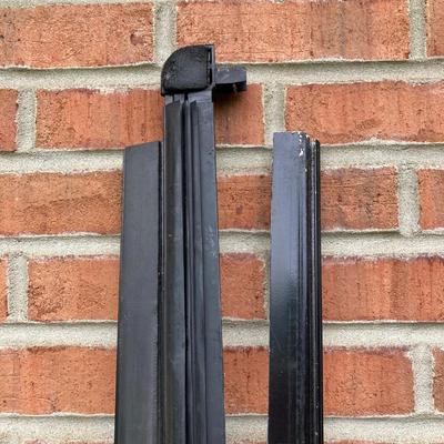 LOT 129: Lund Tonneau Cover