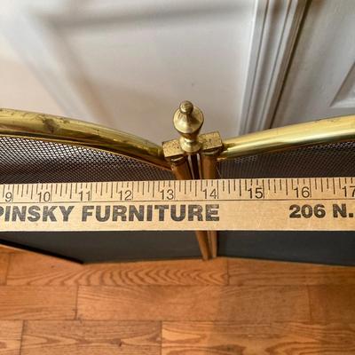 LOT 131: Brass Fireplace Screen