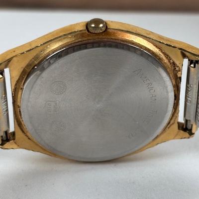 LOT 136: Men's Capenter Union Watch, Lapel Pin, Tie Tack, Pen & Pencil Set