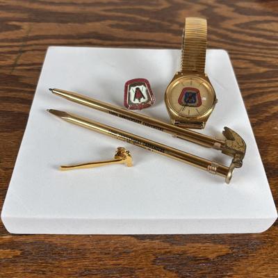 LOT 136: Men's Capenter Union Watch, Lapel Pin, Tie Tack, Pen & Pencil Set