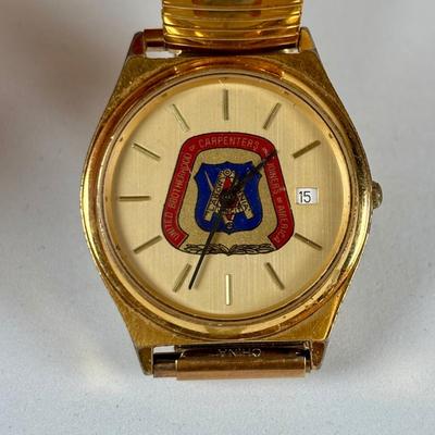 LOT 136: Men's Capenter Union Watch, Lapel Pin, Tie Tack, Pen & Pencil Set