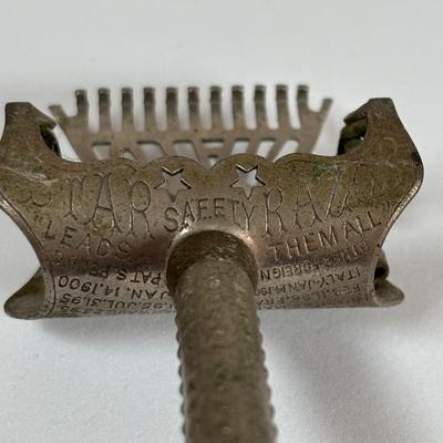 LOT 140: Vintage Clippers & Star Safety Razor