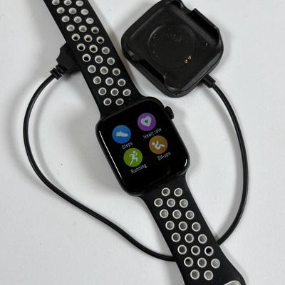 LOT 143: Smart Watch/Fitness Tracker