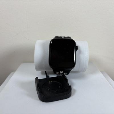 LOT 143: Smart Watch/Fitness Tracker
