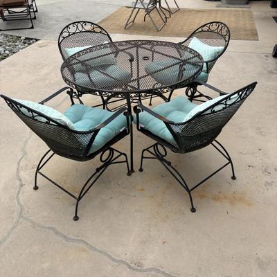 LOT 148: Metal Outdoor Table & Chairs