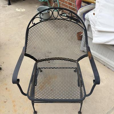 LOT 148: Metal Outdoor Table & Chairs