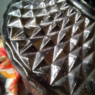 Sale Photo Thumbnail #20: Stunning Indiana Glass Tiara Black Diamond Point Candy Dish
* Scarf not included