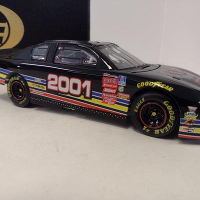 Sale Photo Thumbnail #817: Action Racing Elite Limited Edition Dale Earnhardt Pit Stop Practice #3 GM Goodwrench 2001 Monte Carlo with Original Box