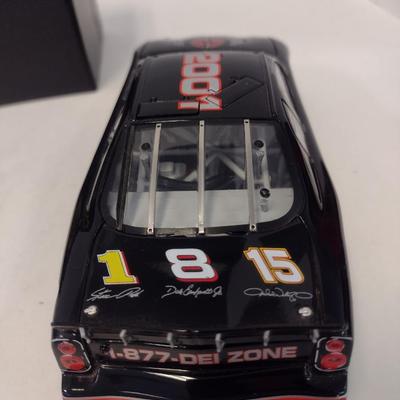 Sale Photo Thumbnail #818: Action Racing Elite Limited Edition Dale Earnhardt Pit Stop Practice #3 GM Goodwrench 2001 Monte Carlo with Original Box