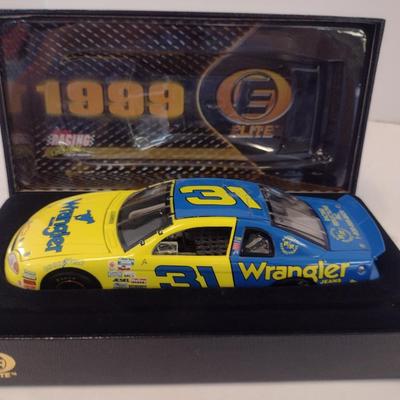 Sale Photo Thumbnail #858: Action Racing Limited Edition Die Cast Dale Earnhardt #31 GM Wrangler Goodwrench Service Plus 1997 Monte Carlo with Original Box