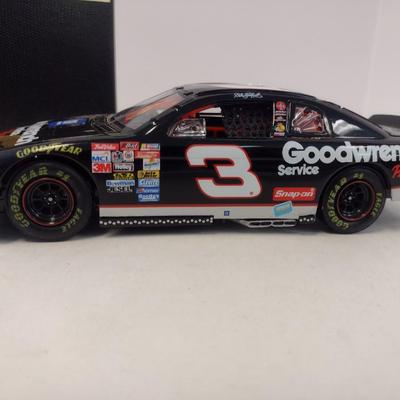 Sale Photo Thumbnail #887: Action Racing Elite Limited Edition Die Cast Dale Earnhardt #3 GM Goodwrench Service Plus 1999 Monte Carlo with Original Box
