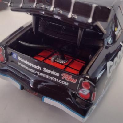 Sale Photo Thumbnail #981: Action Racing Limited Edition Dale Earnhardt Die Cast NASCAR #3 GM Goodwrench Oreo 2001 Monte Carlo with Original Box