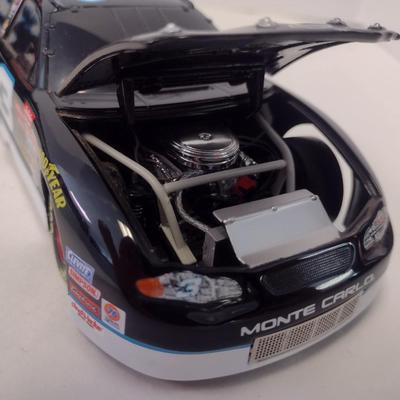 Sale Photo Thumbnail #980: Action Racing Limited Edition Dale Earnhardt Die Cast NASCAR #3 GM Goodwrench Oreo 2001 Monte Carlo with Original Box