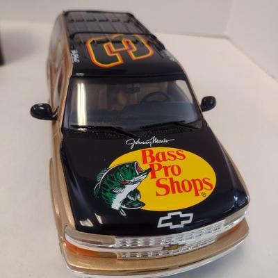 Sale Photo Thumbnail #1003: Action Racing Die Cast Scale Model Limited Edition 2003 Dale Earnhardt Bass Pro Shop #3 Suburban in Original Box