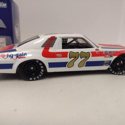 Sale Photo Thumbnail #1091: 1976 Hy-Gain Dale Earnhardt NASCAR #77 Chevy Malibu Limited Edition Stock Car Scale Model 1:24 Die Cast Race Car in Original Box