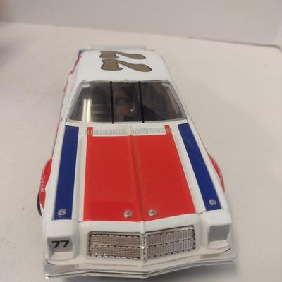 Sale Photo Thumbnail #1090: 1976 Hy-Gain Dale Earnhardt NASCAR #77 Chevy Malibu Limited Edition Stock Car Scale Model 1:24 Die Cast Race Car in Original Box