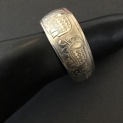 Vintage Silver tone elephant cuff bracelet
