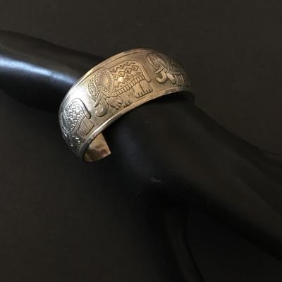 Vintage Silver tone elephant cuff bracelet