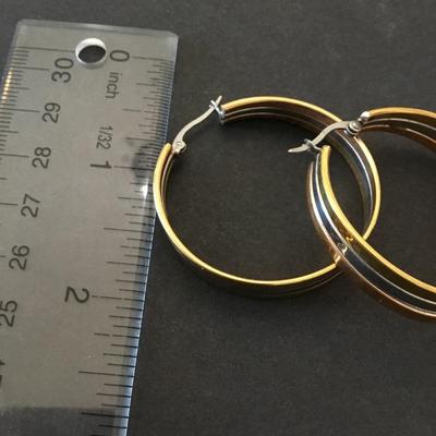 Beautiful, vintage, gold and silver tone hoop earrings