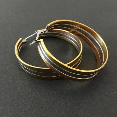 Beautiful, vintage, gold and silver tone hoop earrings