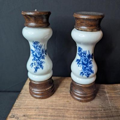 Sale Photo Thumbnail #98: Vintage Blue & White Vignette