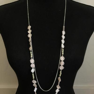 Cute flower necklace