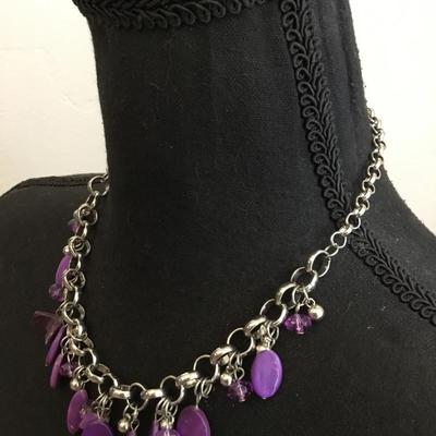 Cute silver tone dangling necklace
