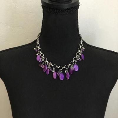 Cute silver tone dangling necklace