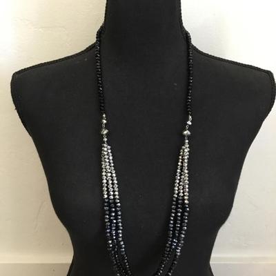 Beautiful faceted glass beaded statement necklace very beautiful