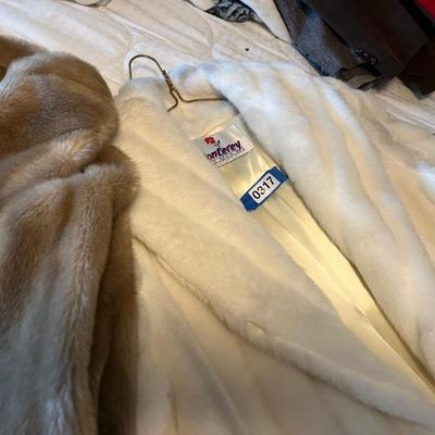 Women’s Coats (3)