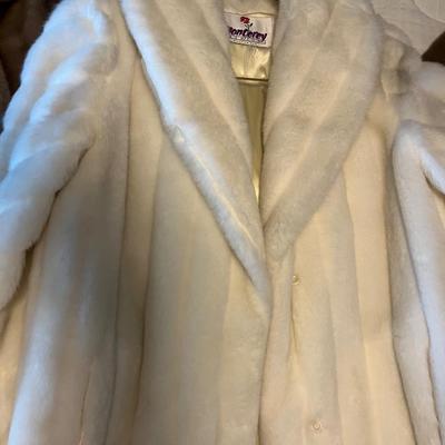 Women’s Coats (3)