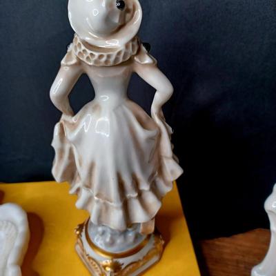 Sale Photo Thumbnail #140: French Inspired Vignette (Alabaster)