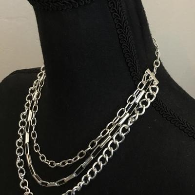 Beautiful NWT Silver toned, multi, strand, chain statement necklace very nice