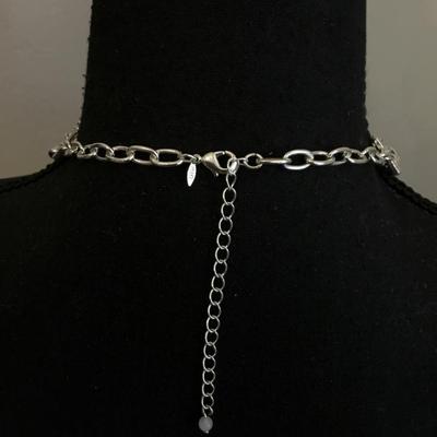 Beautiful NWT Silver toned, multi, strand, chain statement necklace very nice