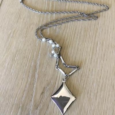 Very nice gunmetal gray necklace