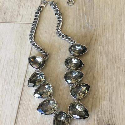 Vera Wang vintage, silver tone, statement, teardrop ring, stone very nice