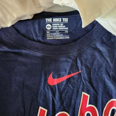 Sale Photo Thumbnail #178: Vintage tshirt and jersey lot
Receive everything pictured
