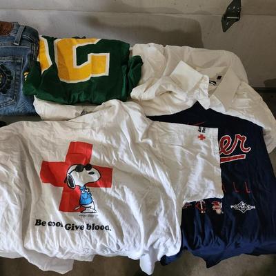 Sale Photo Thumbnail #180: Vintage tshirt and jersey lot
Receive everything pictured