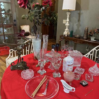 Sale Photo Thumbnail #3: Table and tablecloth not included