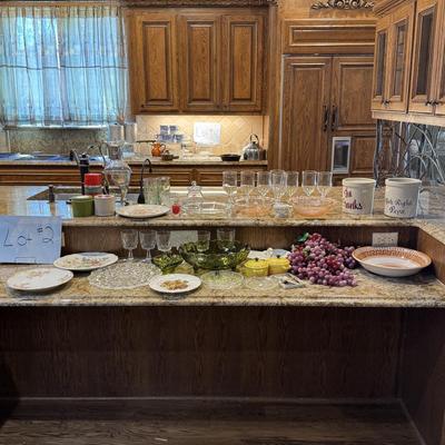 Sale Photo Thumbnail #4: Breakfast Bar area