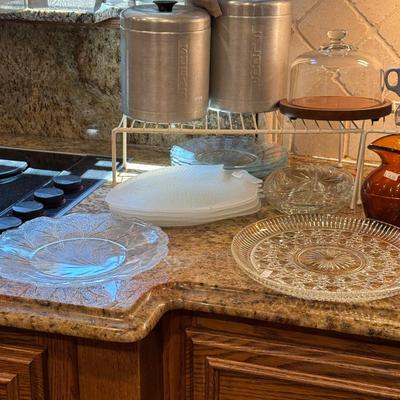 Sale Photo Thumbnail #9: Kitchen items