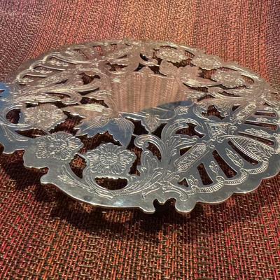 Vintage Wallace Silver Trivet #7321. 6 1/4 inch.