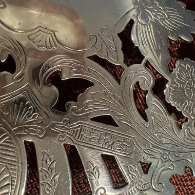 Vintage Wallace Silver Trivet #7321. 6 1/4 inch.